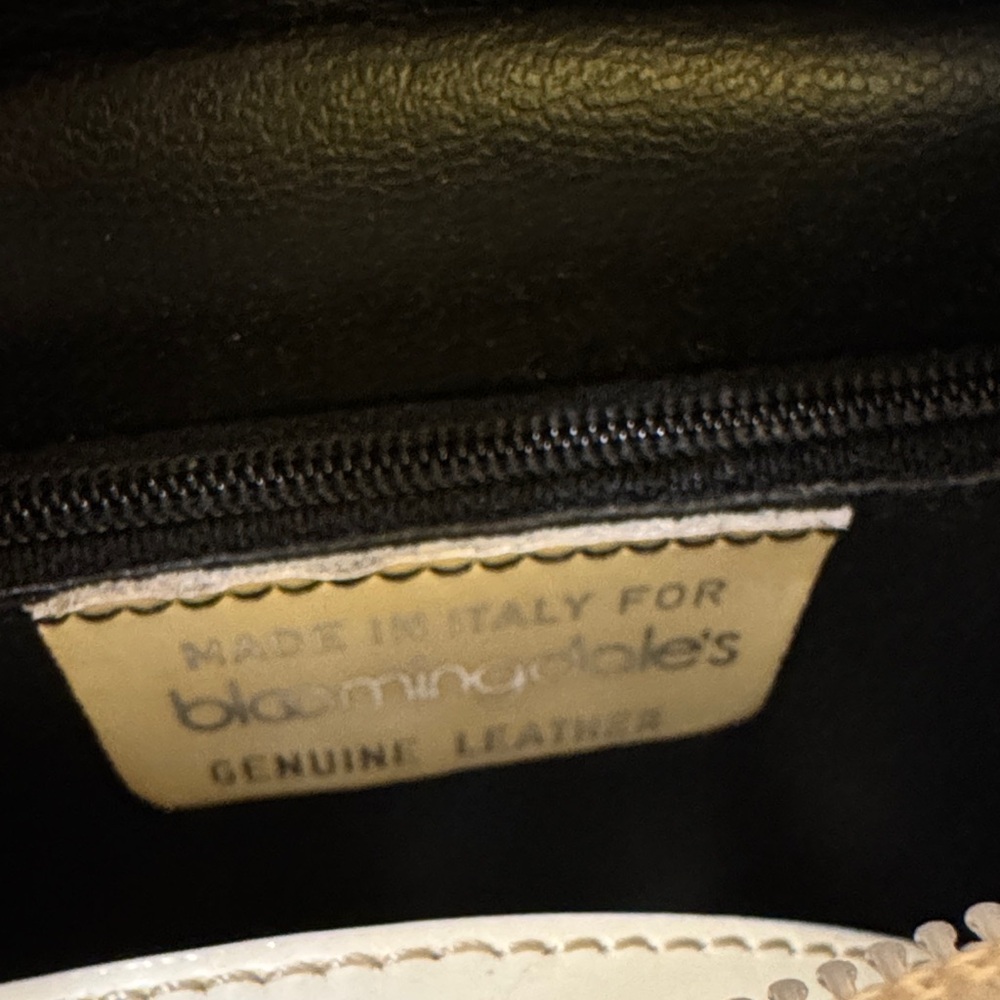 Bloomingdale's Cream Tote Bag - Picture 2 of 4